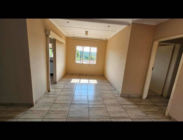 3 BEDROOM HOUSE FOR SALE IN BISLEY